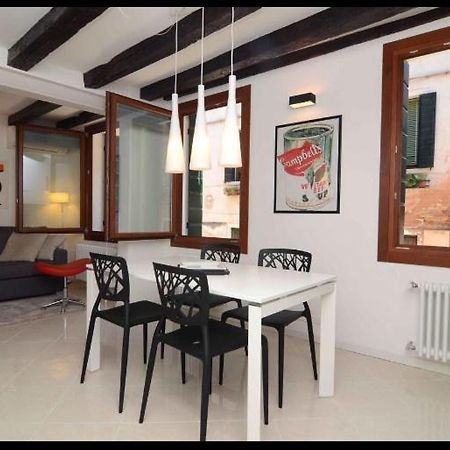 Venice Mirrors Luaran gambar