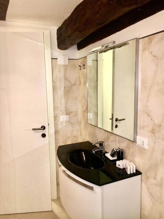 Venice Mirrors Luaran gambar